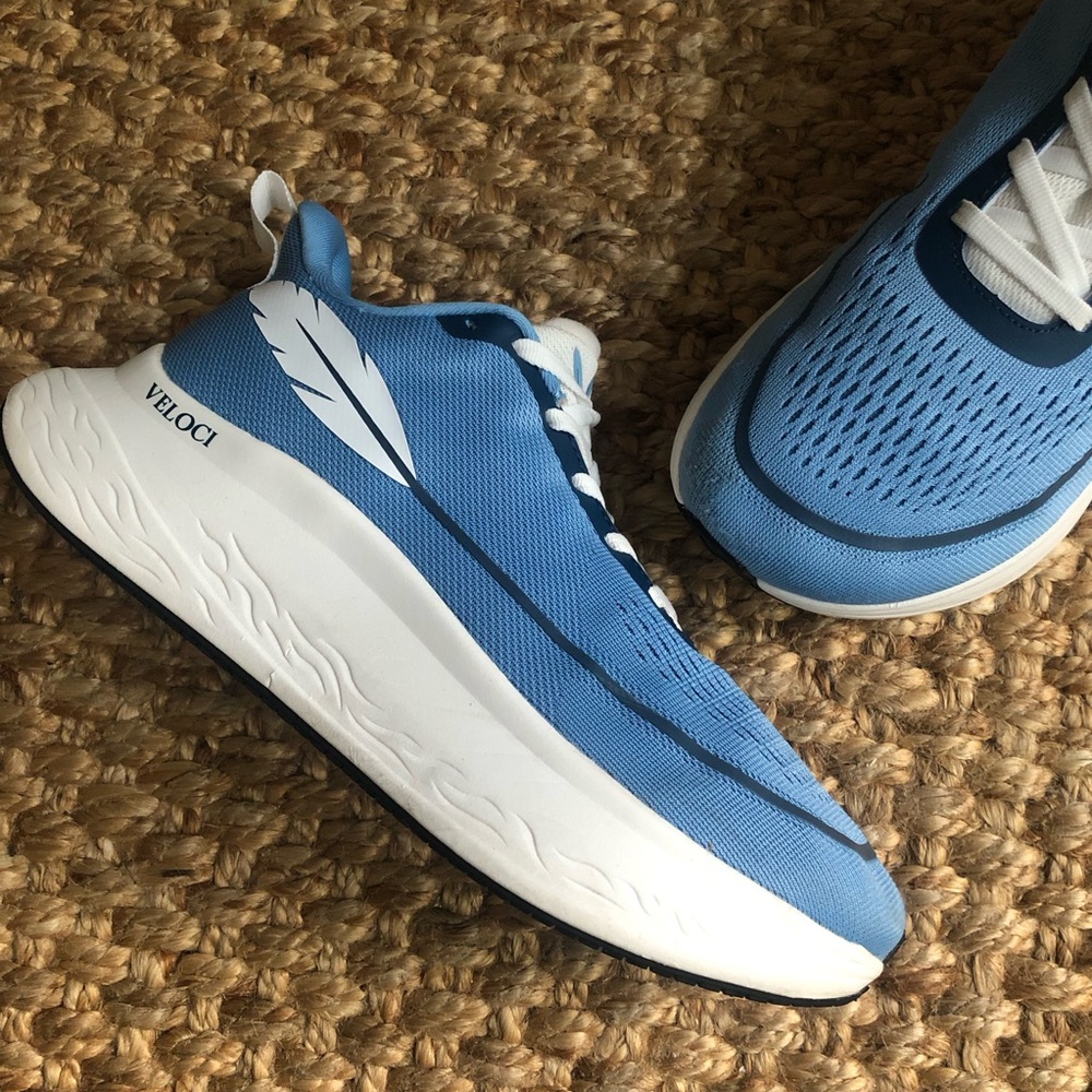 VELOCI ASCENT SNEAKER. Slate Blue. Size 7.5